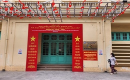 Sinh viên tích cực phục vụ công tác bầu cử