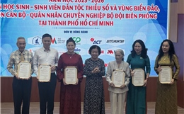 Trao 310 suất học bổng Vừ A Dính cho học sinh, sinh viên tại TP Hồ Chí Minh