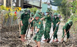 Triển khai mô hình &#39;ATM nước sạch biên cương&#39; cung cấp nước sạch cho dân sau mưa lũ