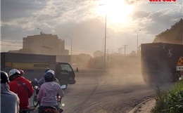 Đường Nguyễn Xiển xuống cấp, dân khốn khổ vì bụi và ổ gà