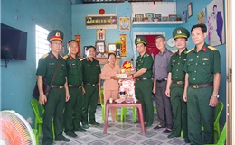 'Tết Quân - Dân' mang xuân ấm đến với người dân xã đảo Thạnh An