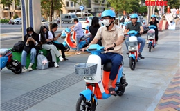TP Hồ Chí Minh: Hơn 2.600 người dùng xe đạp điện công cộng sau 1 tuần thí điểm