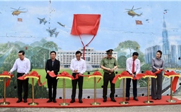 Khánh thành công trình bích họa ‘Việt Nam tươi đẹp’ tại Côn Đảo