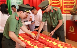 Công an TP Hồ Chí Minh tiếp nhận hơn 150 di ảnh liệt sĩ được phục dựng