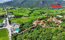 Gìn giữ những giá trị của chùa Khmer đẹp như tranh giữa mây trời vùng Bảy Núi