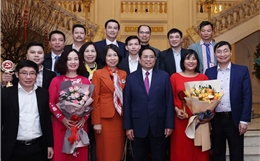 Đại hội thi đua yêu nước: Hai phóng viên Thông tấn với 'thép trong bút, lửa trong tim'