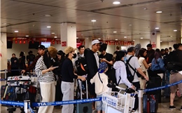 Sân bay Tân Sơn Nhất đón lượng khách cao kỷ lục trong ngày cuối kỳ nghỉ Tết Dương lịch