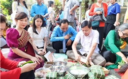 Các khu phố rộn ràng tổ chức ngày hội Xuân, gắn kết cộng đồng dịp cận Tết 