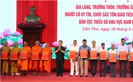 Già làng, người uy tín trở thành điểm tựa đoàn kết trong xây dựng 'thế trận lòng dân'