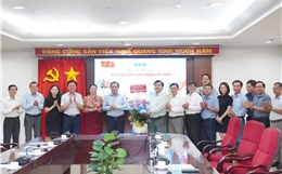 Chủ tịch UBND TP Hồ Chí Minh thăm và chúc mừng đội ngũ người làm báo TTXVN