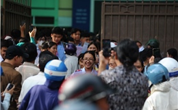 Kỳ thi vào lớp 10 TP Hồ Chí Minh: Môn Ngoại ngữ khá 'dễ thở'