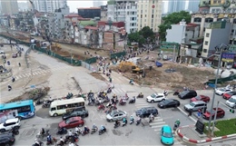 Ngày đầu phân luồng nút La Thành - Nguyễn Chí Thanh để thi công cầu vượt đường Vành đai 1