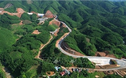 Dồn lực hoàn thành đường Hồ Chí Minh đoạn Chợ Chu - ngã ba Trung Sơn 