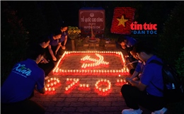 Thanh niên TP Hồ Chí Minh thắp nến tri ân, tưởng nhớ các Anh hùng liệt sĩ