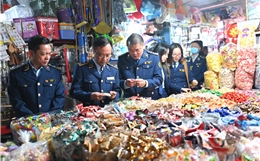 Kiểm tra công tác bình ổn thị trường tết Bính Ngọ 2026 tại Hà Nội