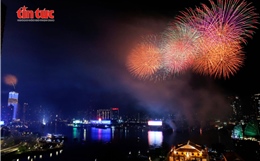 TP Hồ Chí Minh rực sáng pháo hoa chào đón năm mới 2026