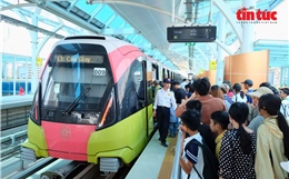Người dân hào hứng sử dụng hệ thống giao thông công cộng '0 đồng'