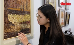 Sự tái sinh của thiên nhiên qua triển lãm 'Cuộc chơi với lá'