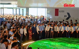 Người dân xếp hàng dài xem triển lãm Quy hoạch tổng thể Thủ đô Hà Nội tầm nhìn 100 năm