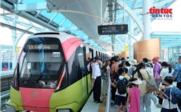 Người dân Thủ đô phấn khởi sử dụng hệ thống giao thông công cộng miễn phí
